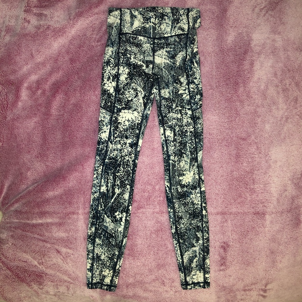 Size 2 lululemon leggings